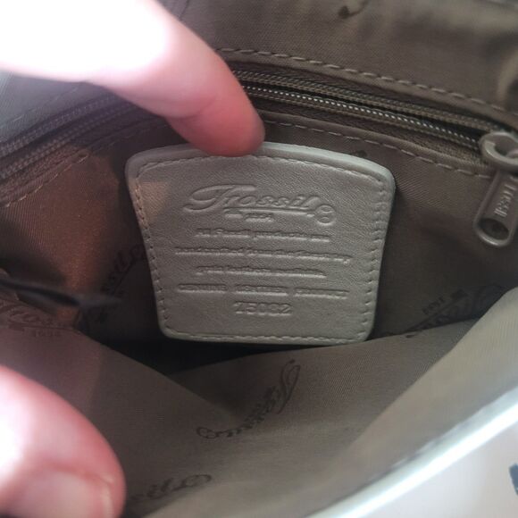 Fossil Leather Crossbody Bag Purse Women's Small Light Gray Going Out Event - Picture 9 of 13